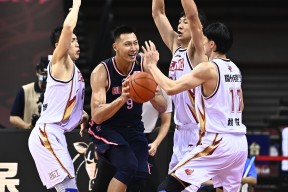 风云突变！新疆广汇赛后完成体检；CBA常规赛版图或变；气氛紧张；临场指挥获称赞 -开云官网